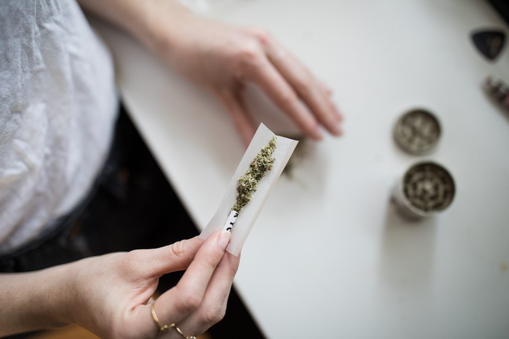 Beginner's Guide How to Roll a Joint Like A Pro