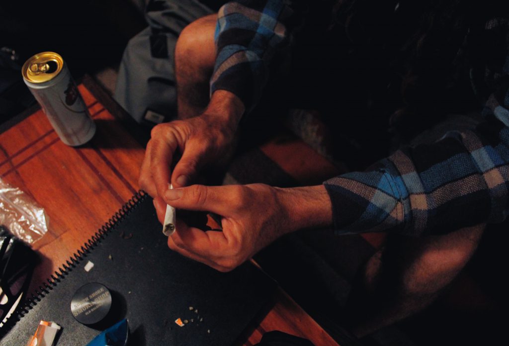 Beginner's Guide How to Roll a Joint Like A Pro 2